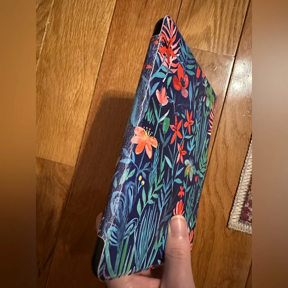 Floral Patterned kindle paperweight Case